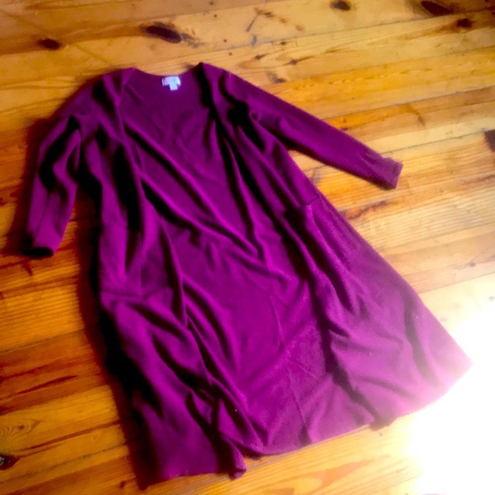 LulaRoe small maroon Sarah duster